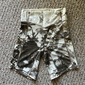 Balance Athletica (Vitality) Oasis Rider Shorts in Grey